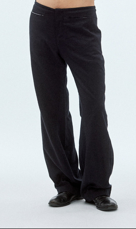 CURVED TROUSERS (BLACK)